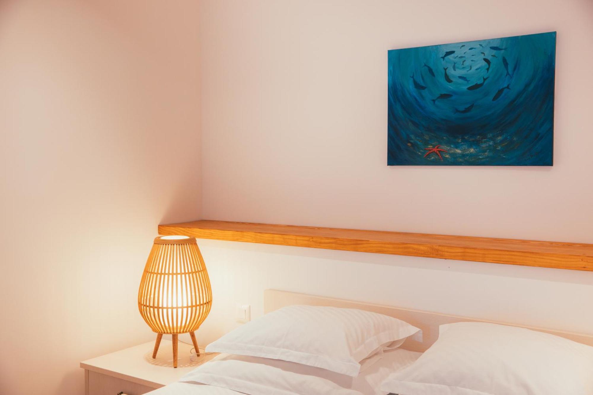 Beachfront Comfort Apartment Nives Tucepi Exterior photo