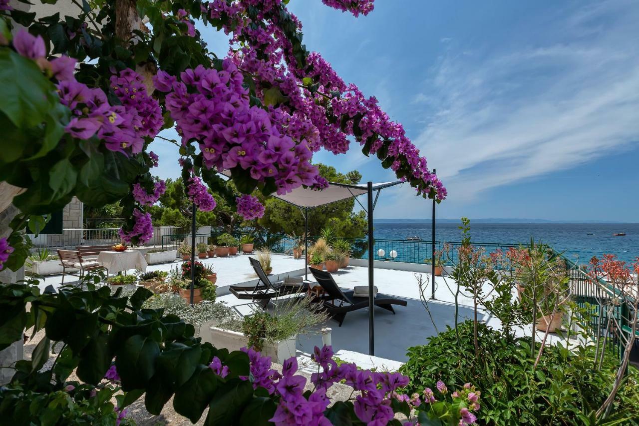 Beachfront Comfort Apartment Nives Tucepi Exterior photo
